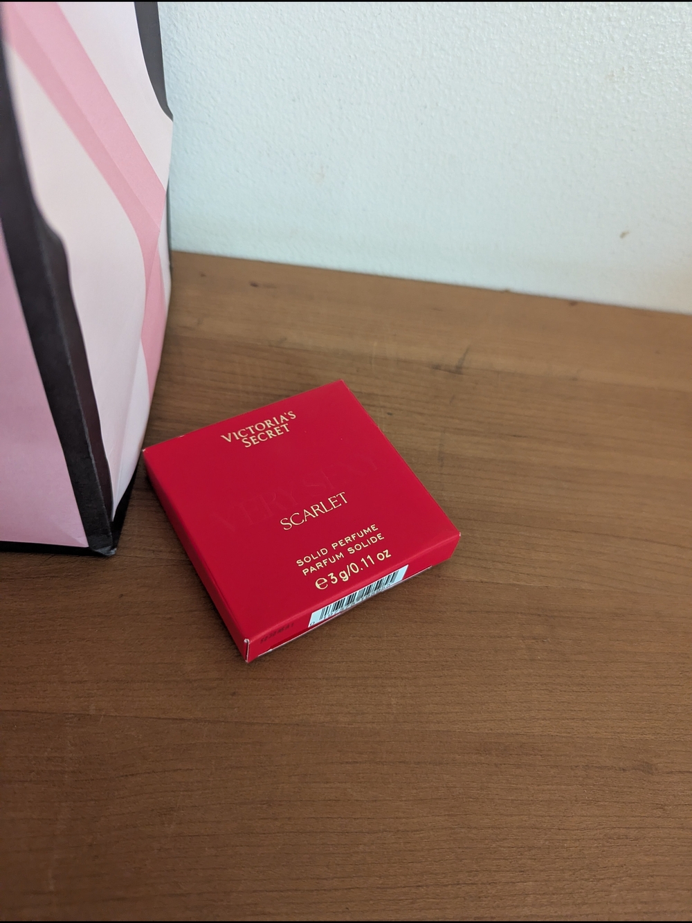 Victoria's Secret Very Sexy Scarlet Solid Perfume - 3g. New sealed In Box - Picture 4 of 4